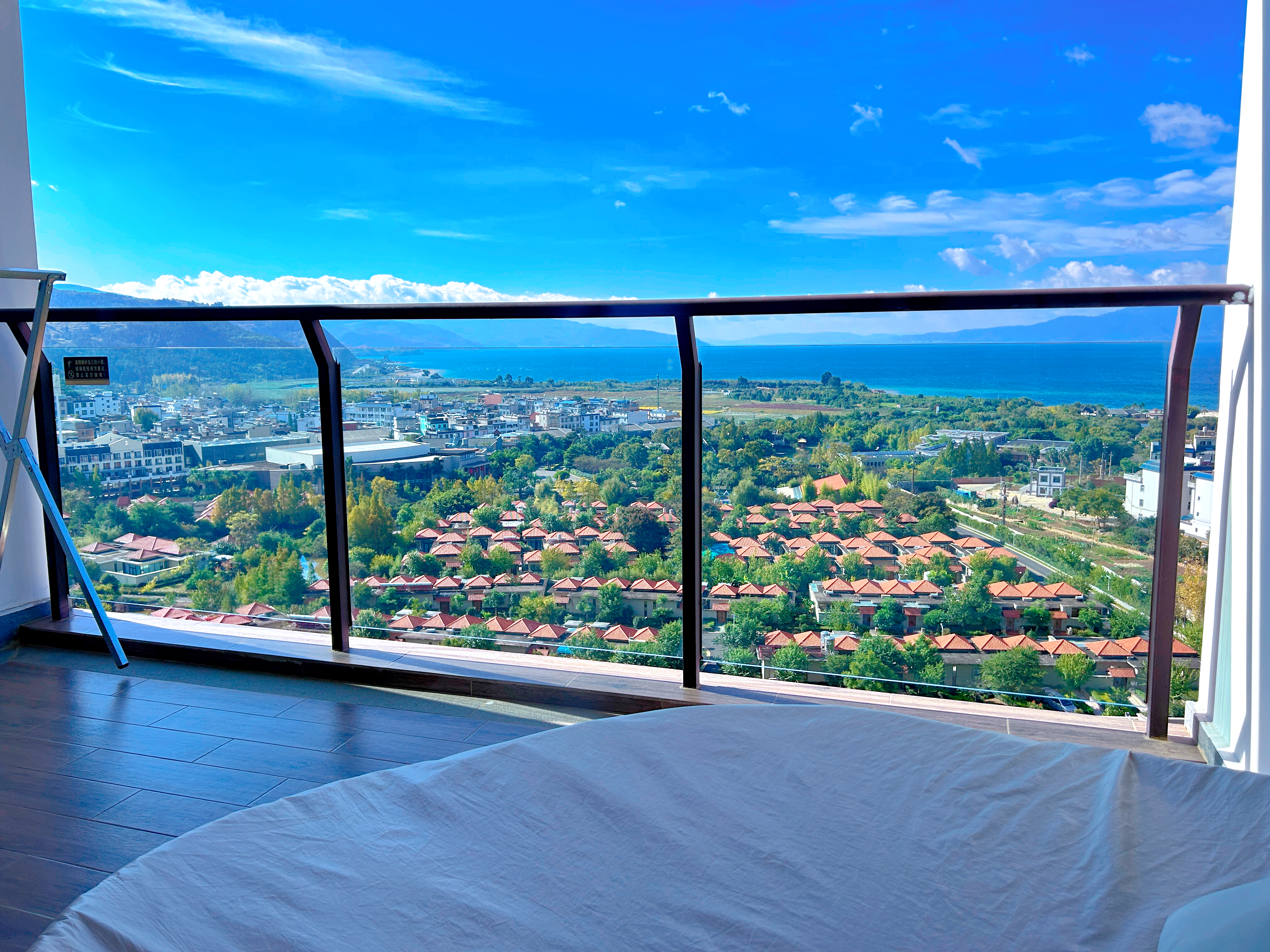 晨曦·湖景露台大床房