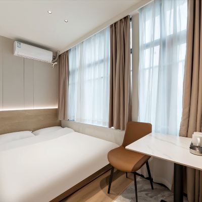 尊享大床房 璞影巨幕飯店（廈門湖裡萬達店）優惠