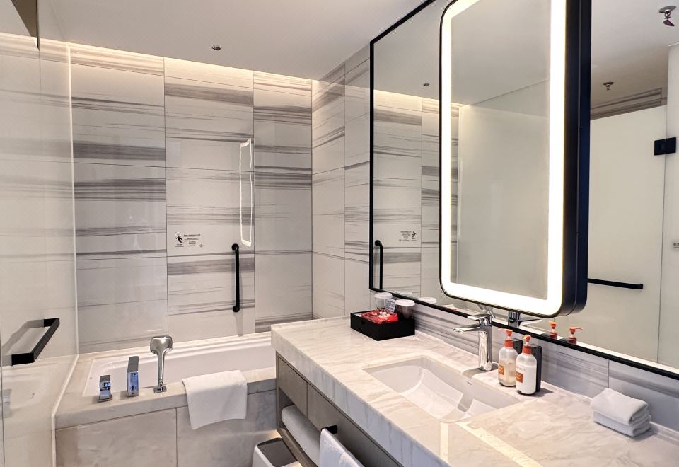 Crowne Plaza Xinghai DalianThemed Room