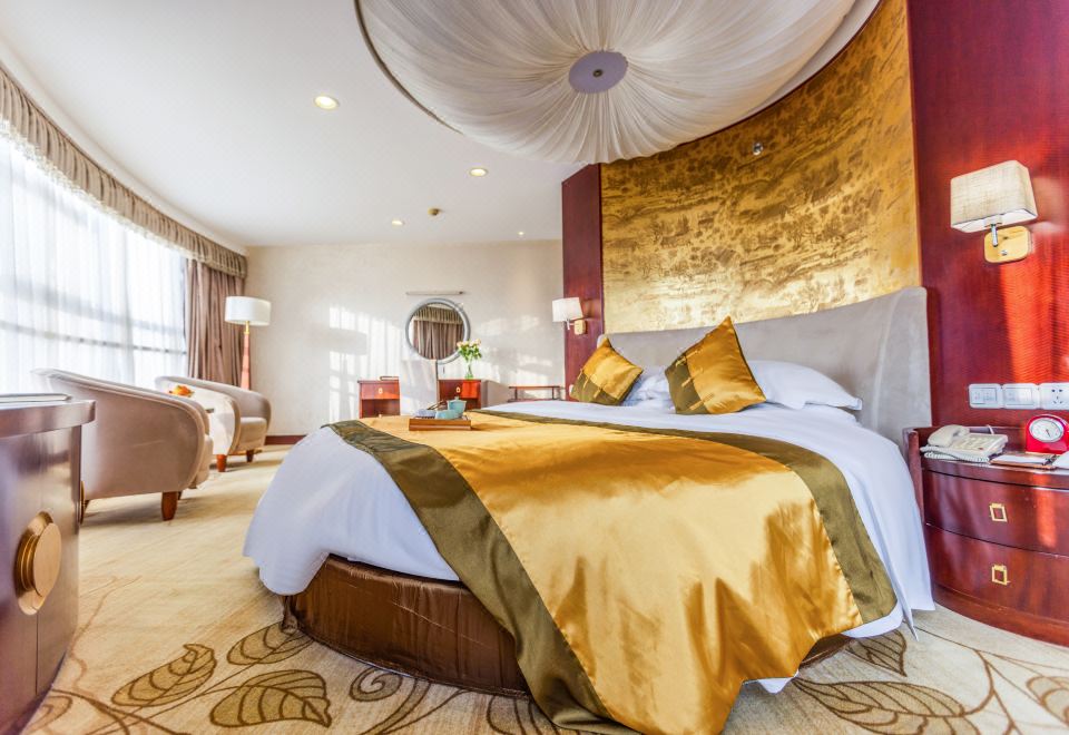 豪华景观圆床房