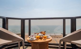 The View Hotel - Housity