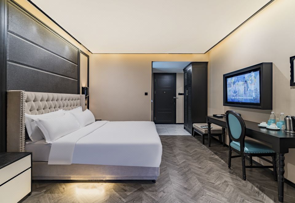 希岸高级大床房-智能客控