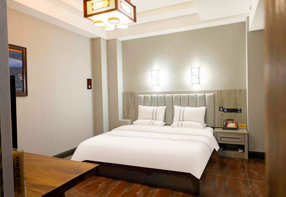 Fashionable Room (Double Bed)