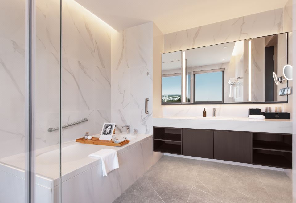 兩房豪華山景套房