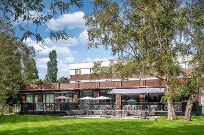 Holiday Inn LONDON - SHEPPERTON by IHG Hôtels à : 