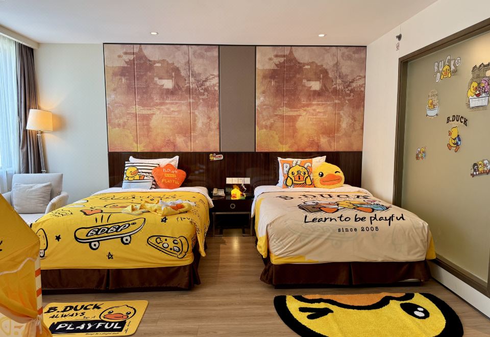 Holiday Inn Nanjing Aqua CityB.Duck Themed Family Twin Room
