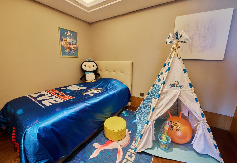 International Conference Center Hotel XiamenOctonauts Family Suite (180° Sea-View, Balcony)