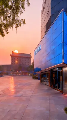 Ancient City Wall Side · Shuman Hotel (Xi'an Bell and Drum Tower Andingmen Subway Station Branch) Hotels in 