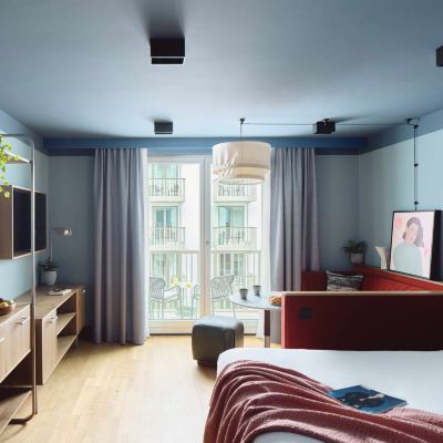 Locke Studio With Balcony Schwan Locke Promo Code