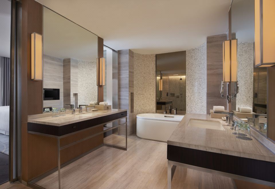 甄選江海勝景套房-戶外陽臺丨觀世紀大橋海景