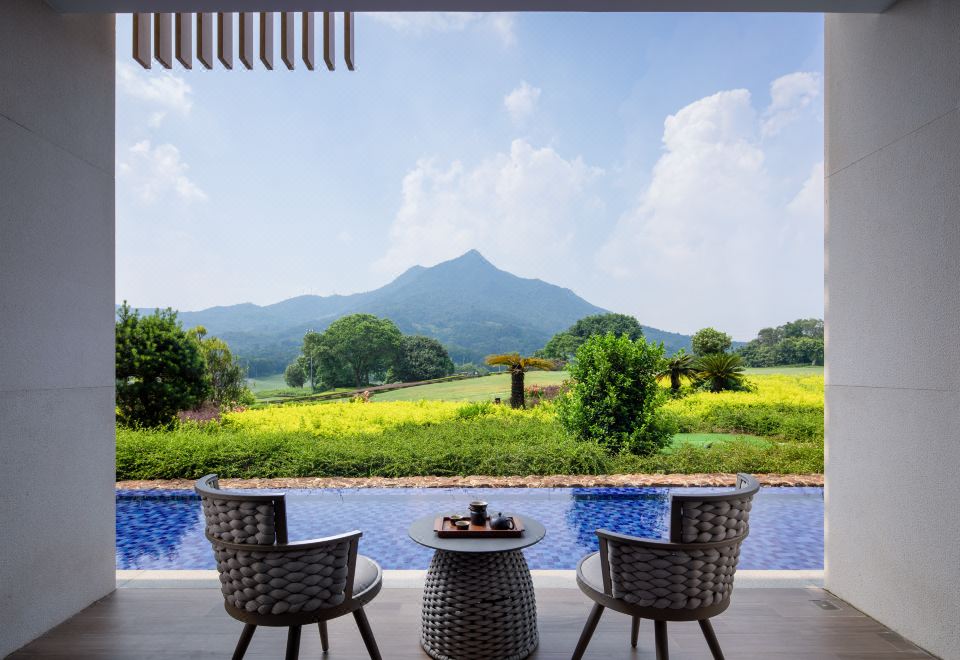 Long Island Golf & Private Resort HotelXiaofenglou Superior Double Bed Room