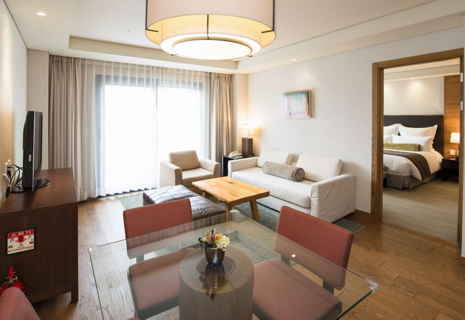 InterContinental Hotels ALPENSIA PYEONGCHANG RESORT by IHGDeluxe Suite