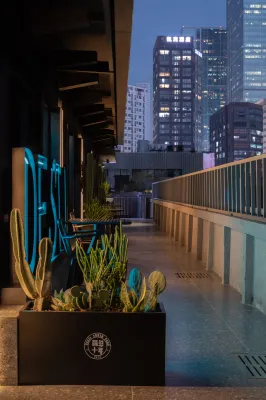 Chengdu Desti Youth Park Hostel TaiKooLi Hotele w: 