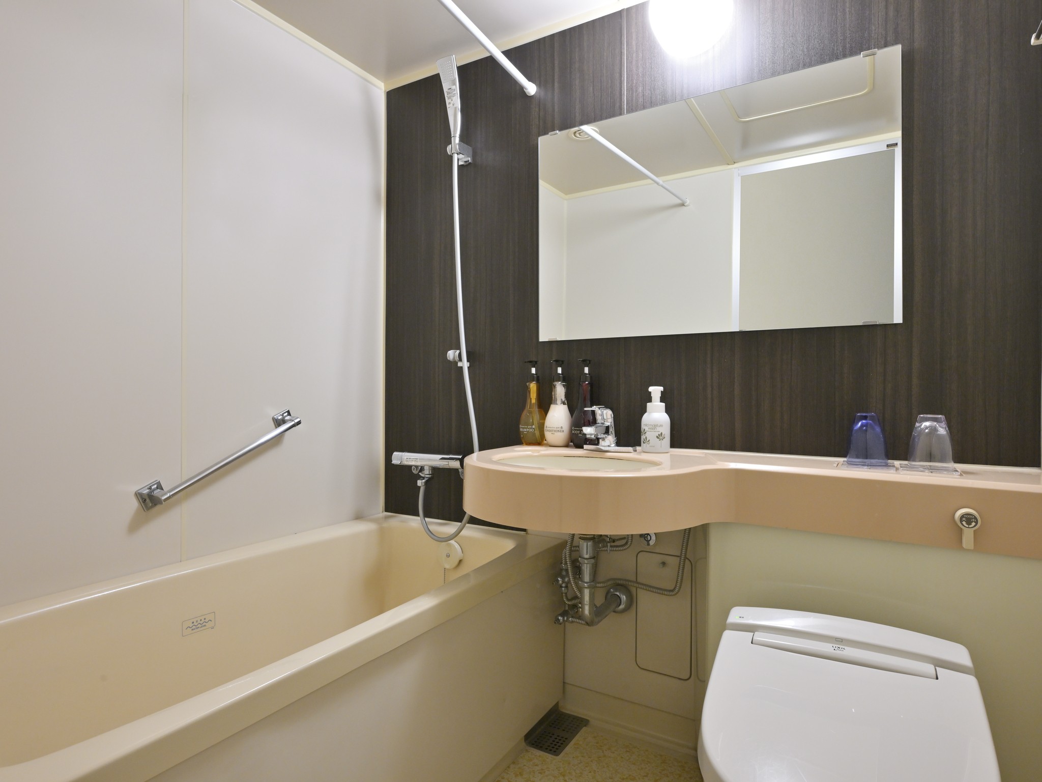 别馆小型大床房 可吸烟