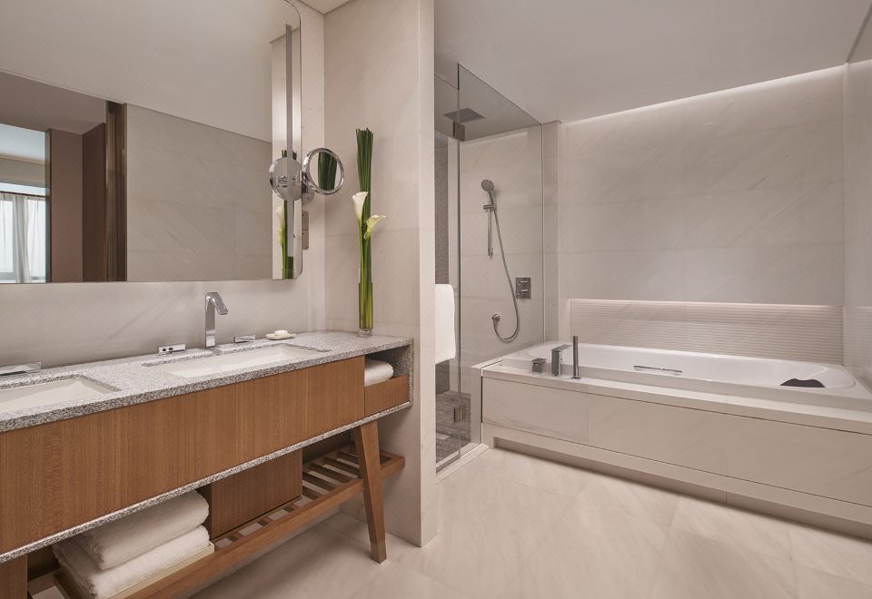 Hyatt Regency Guangzhou ZengchengLeYu Prosperity And Harmony Theme Suite