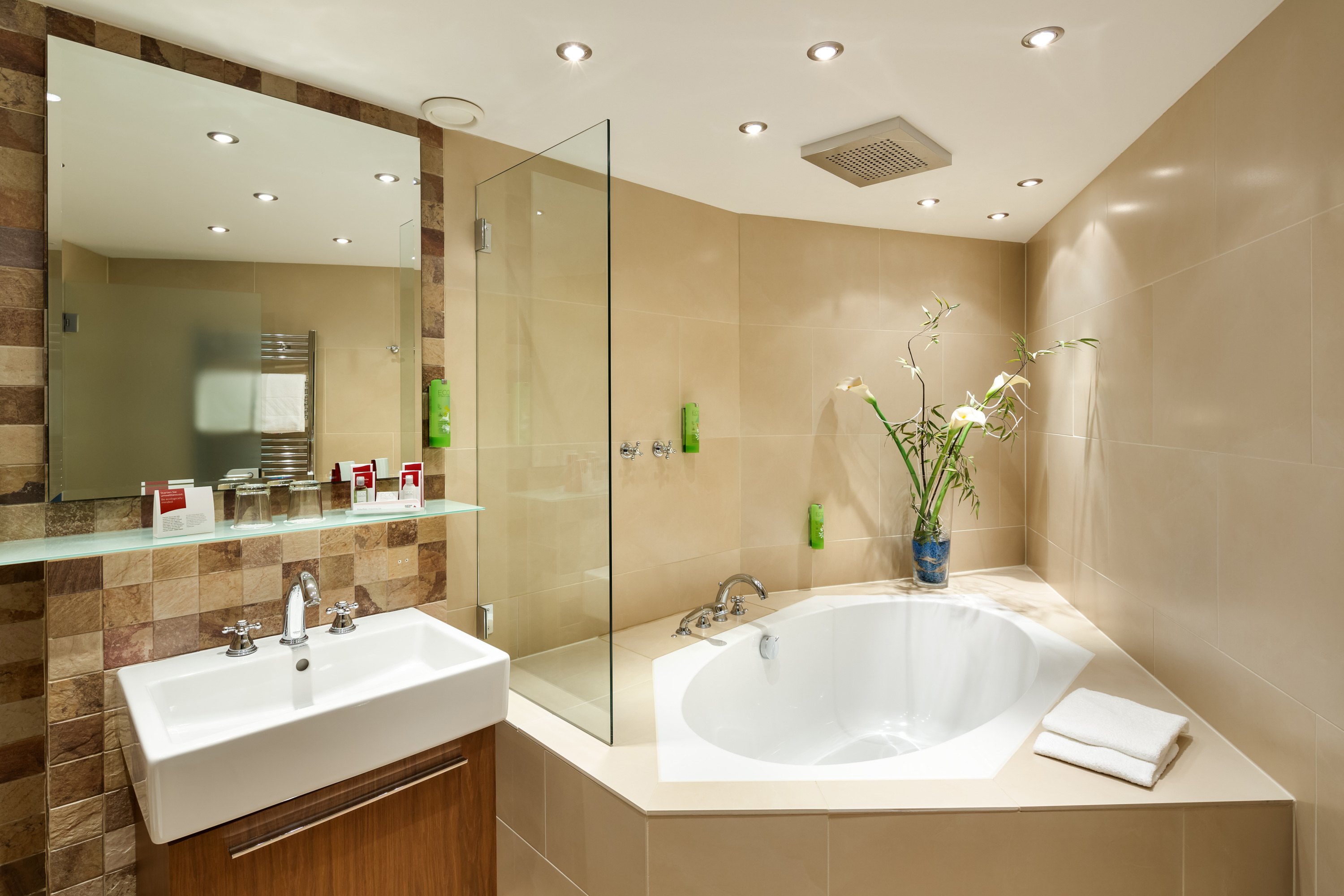 Austria Trend Hotel Ananas乔治格什温套房