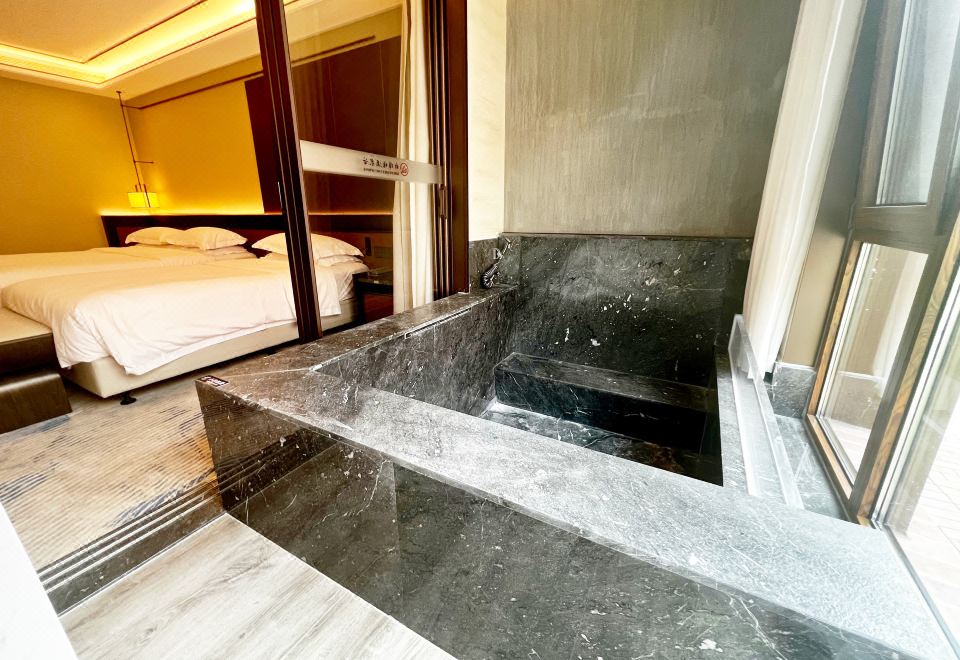 Baihualin Hot Spring Valley HotelYi Quan Shan Lu Private Hot Spring Family Room