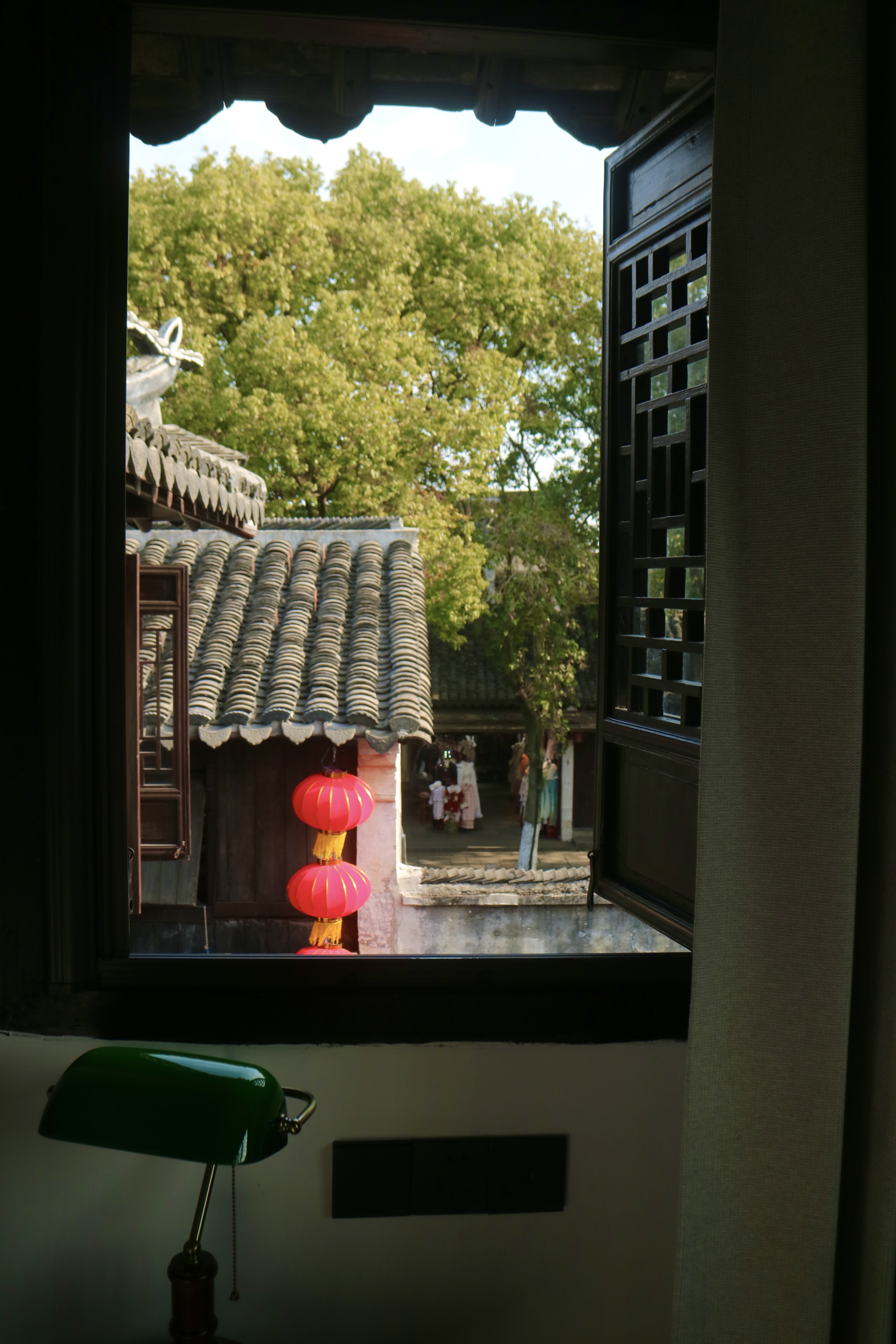 猗兰-豪华大床房