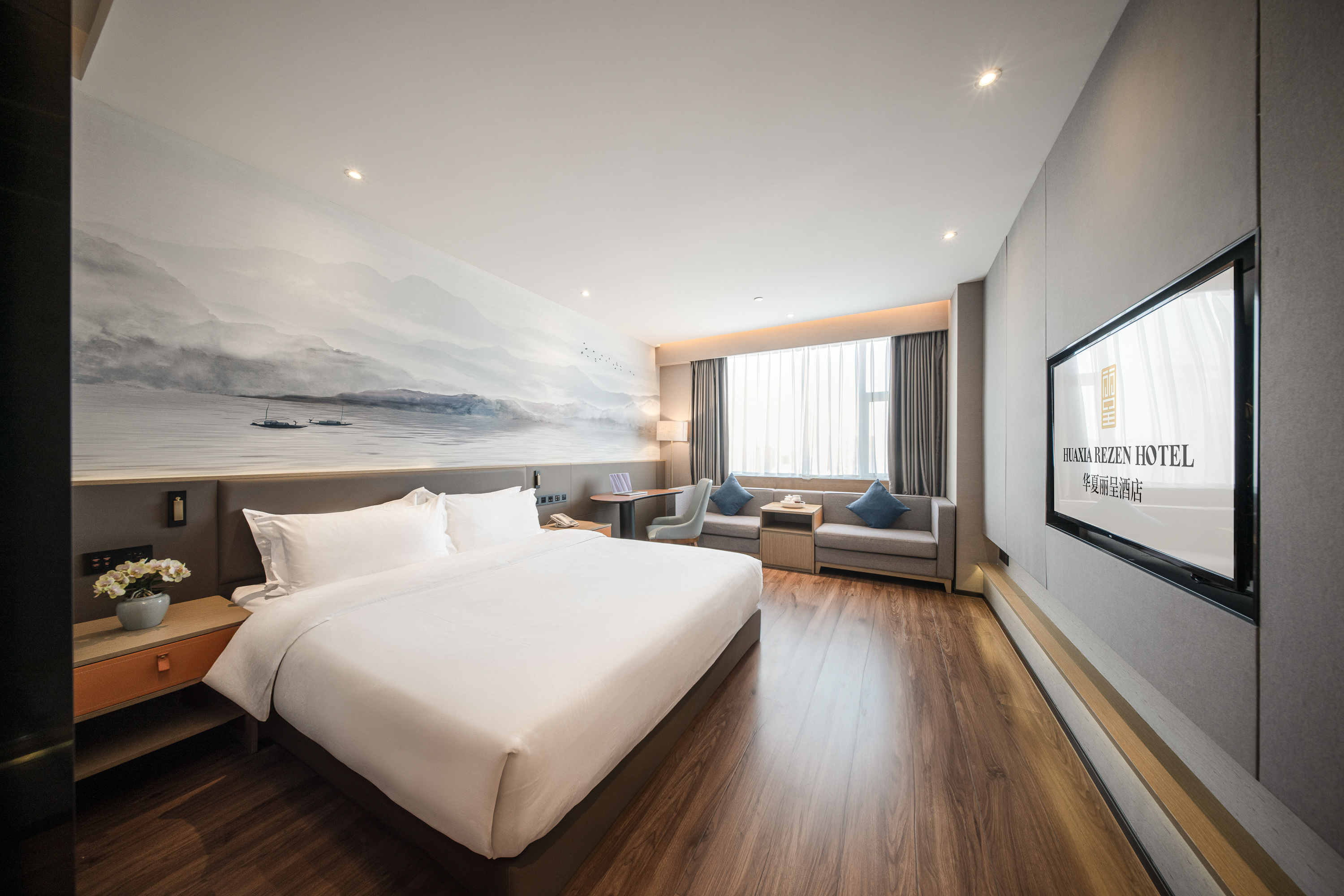 高空城景旅居大床房〔闽南茶具+休闲沙发+办公桌+蓝牙音箱〕