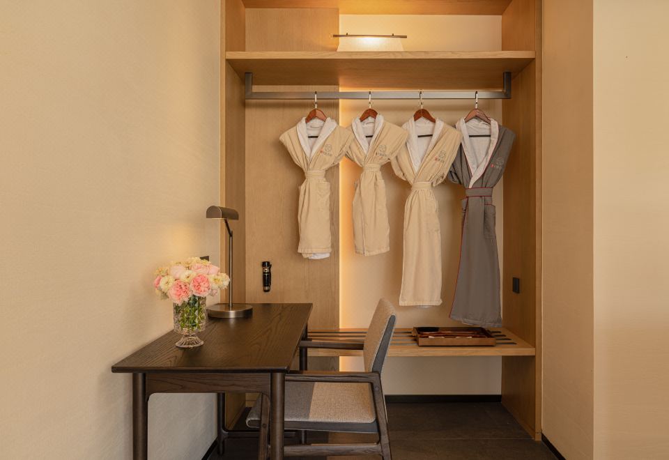 Mountain Whispers Selected Double Bed Room