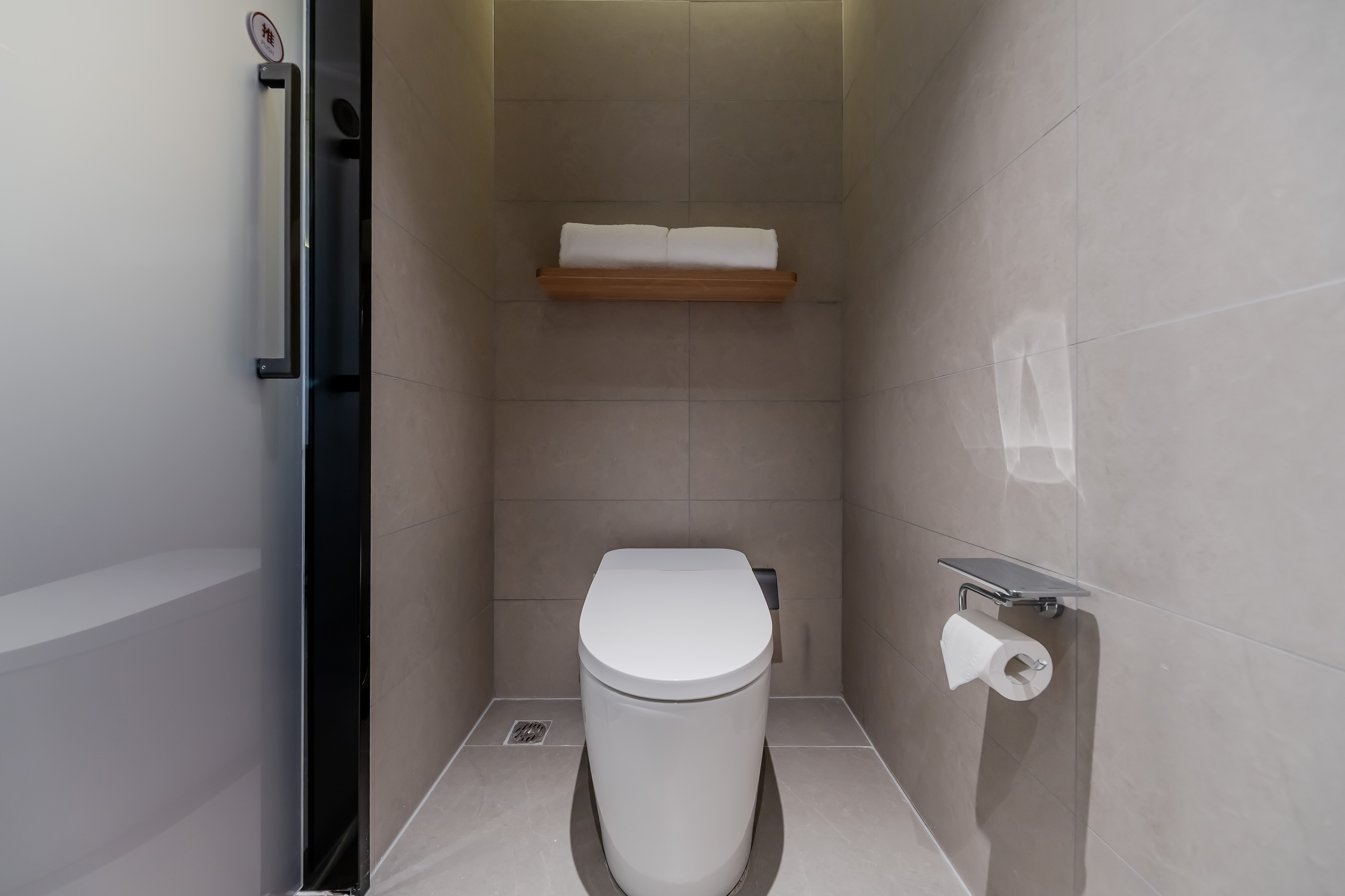 高级大床房（智能客控+手机投屏+徕芬吹风机）