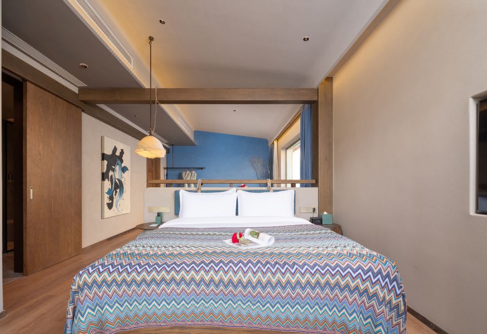 Queen Room