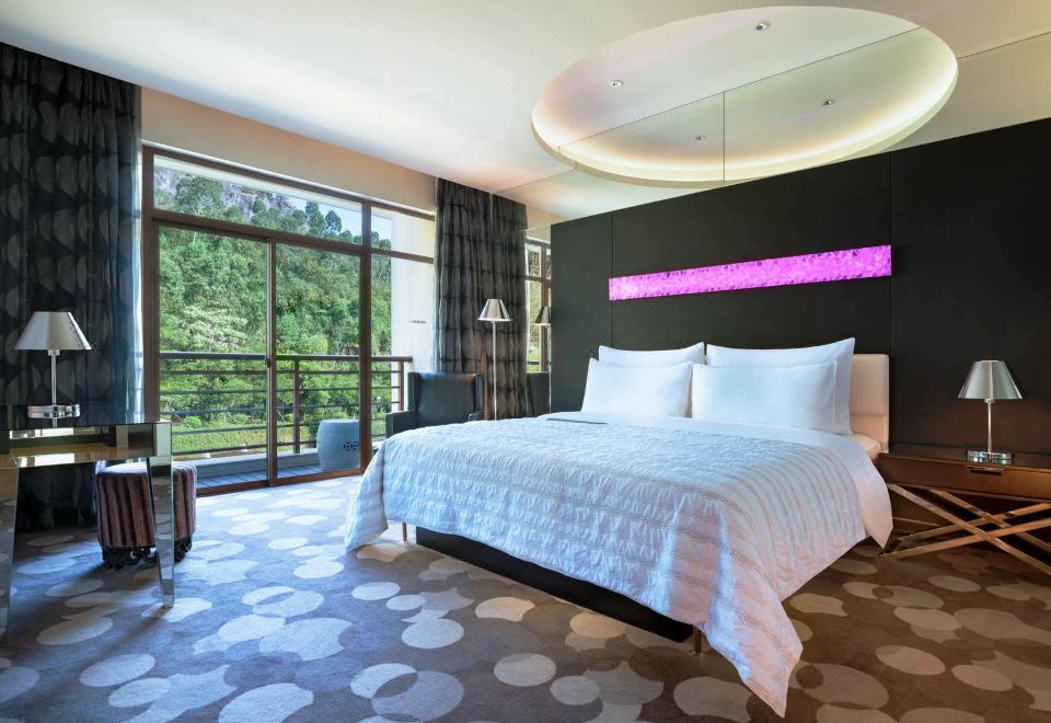 探索屿见时光阳台大床房