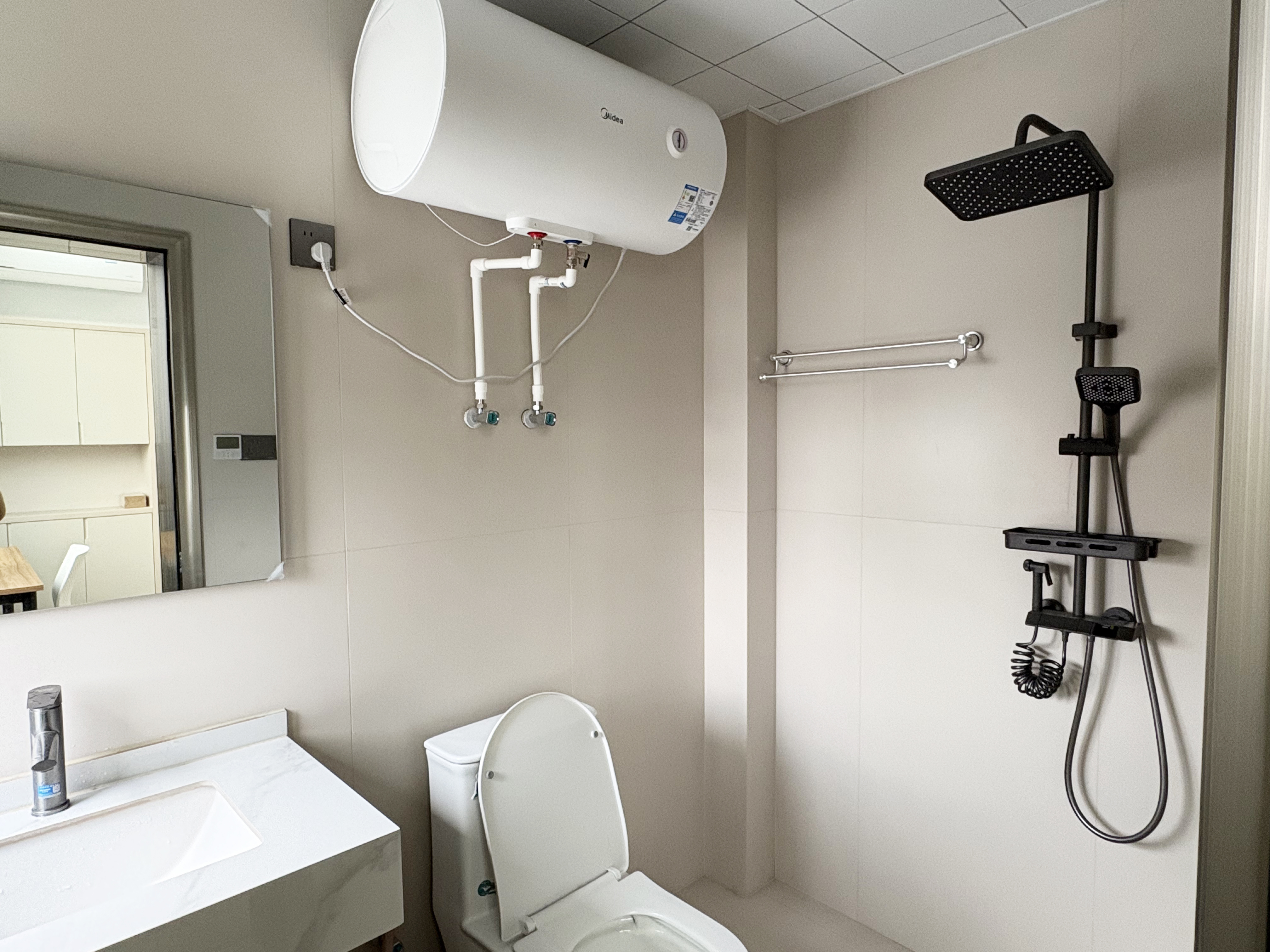 简约舒适大床房（青年公寓）