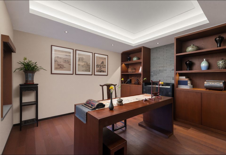 三卧室河景庭院别墅