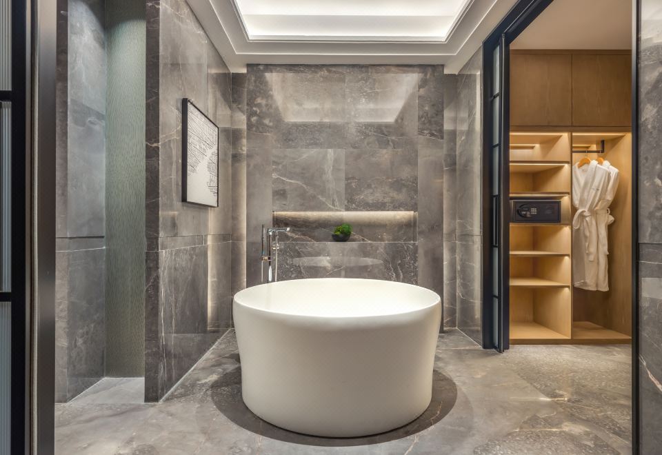 Sheraton Maoming Hot Spring ResortEmbassy Suite