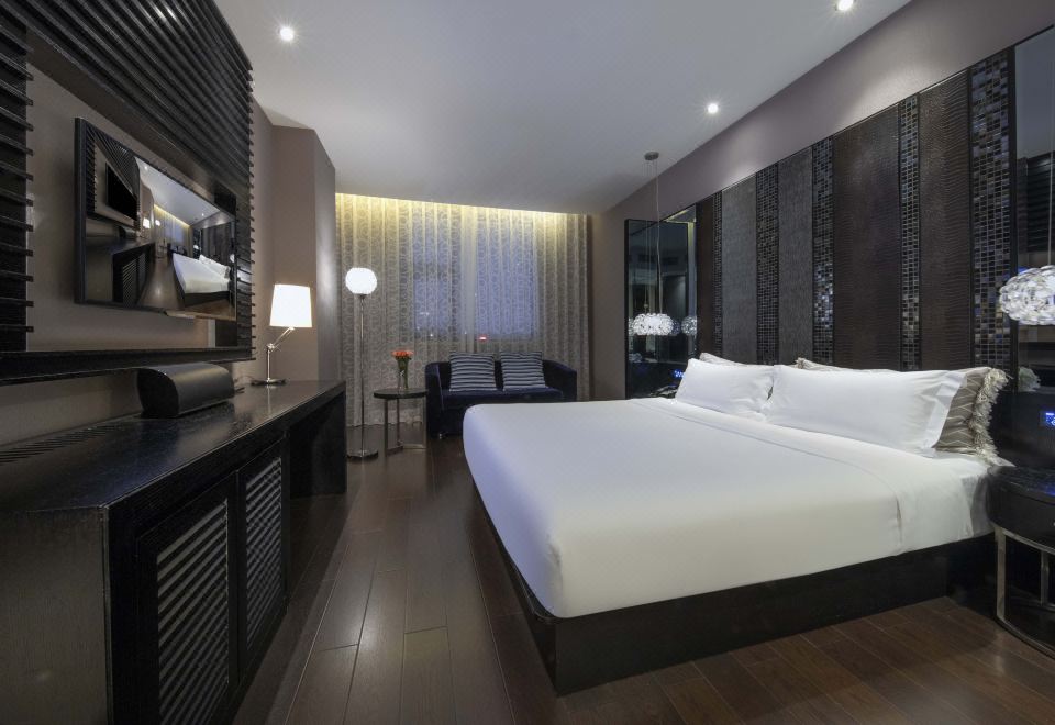 商务大床房（小冰箱＋深度睡眠枕）　