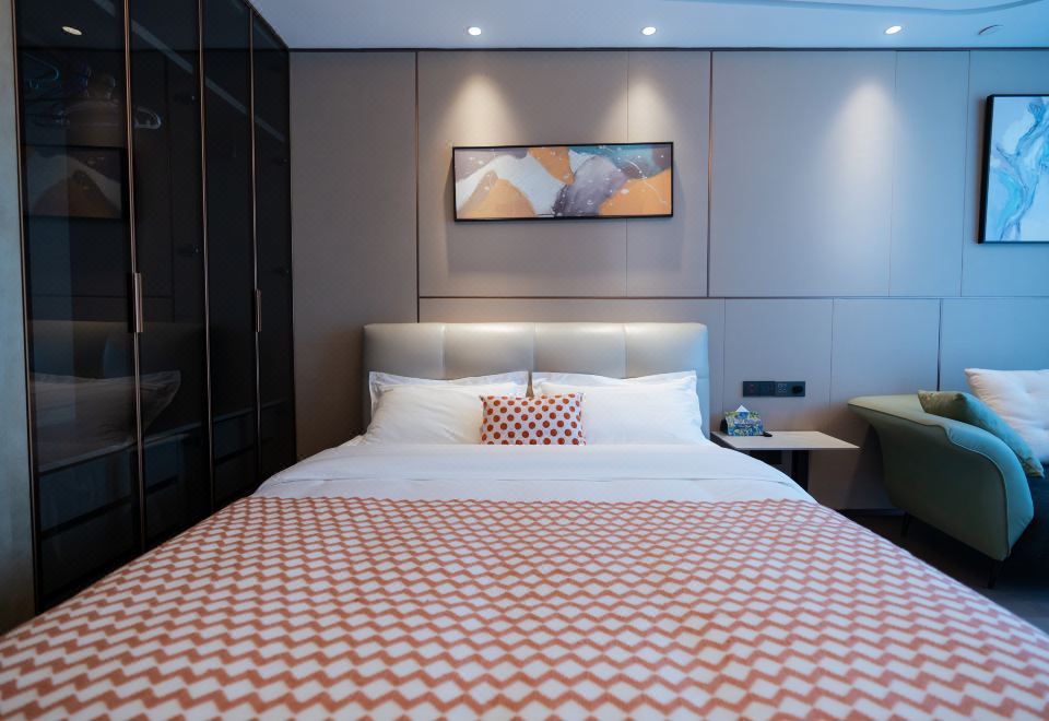 舒適大床房（博世洗衣機│唯寶智能衞浴│高儀化粧鏡）