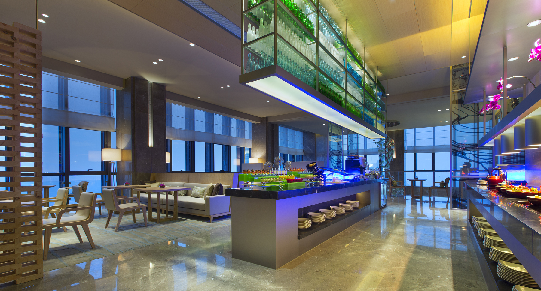 行政套房「8D魔幻夜景」「戴森吹风机」