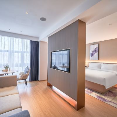 純凈自然行政大床房（行政辦公+慕斯床墊+深睡眠） 麗楓飯店（東莞虎門居岐公園店）優惠