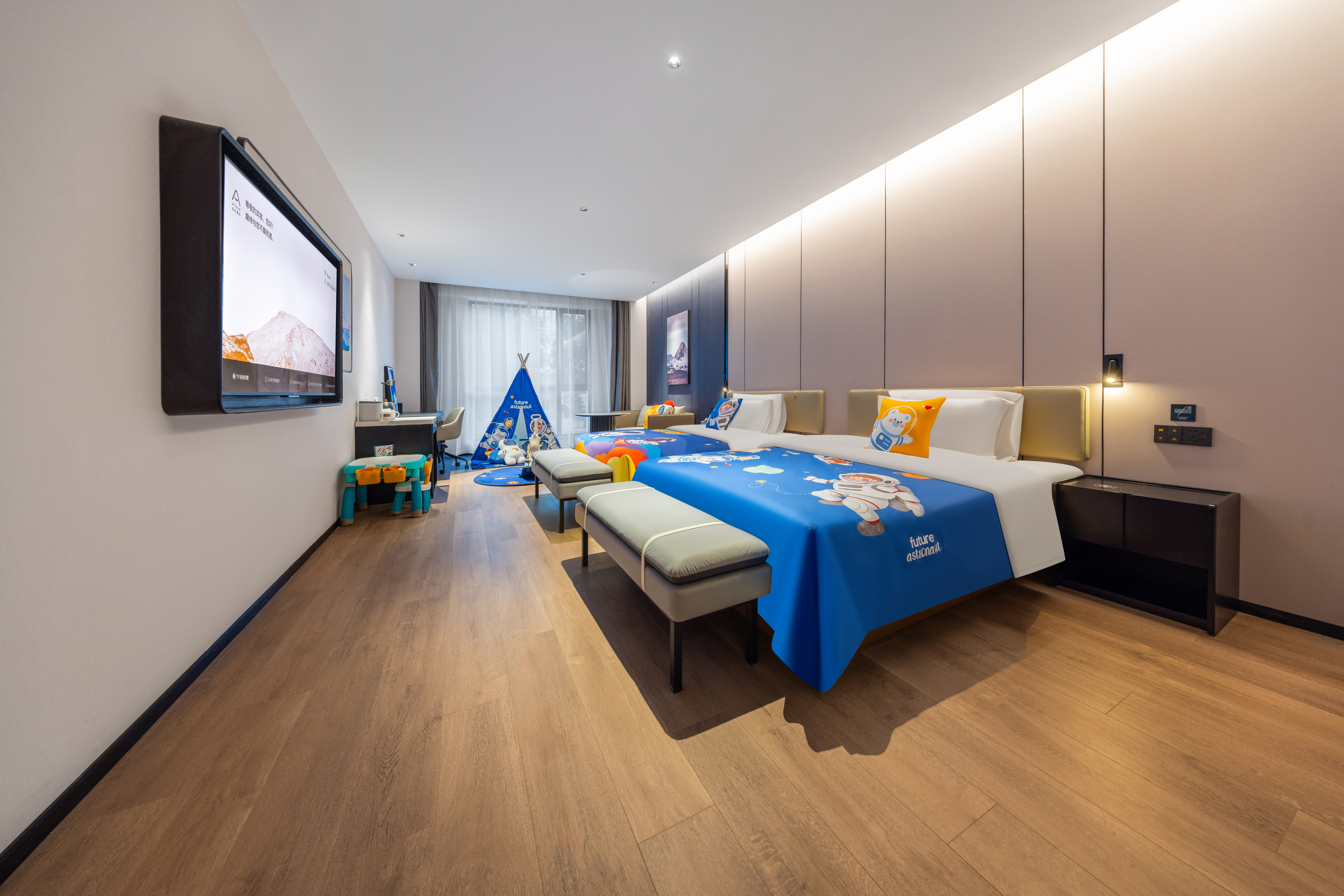 尊享亲子双床房（电视投屏+小冰箱+语音客控）