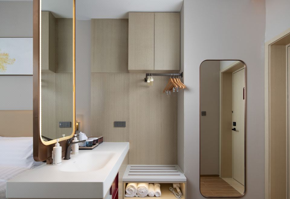 夢幻時光大床房（VR6D影音+互動游戲）