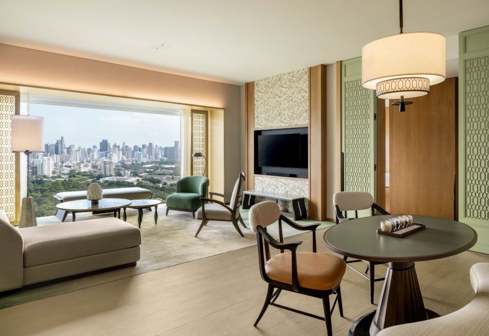 Dusit Thani BangkokClub Suite 1 King, High Floor, Park View