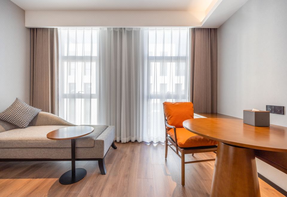 UrCove by Hyatt Beijing Tiantan Hospital Advanced Business ParkDeluxe Queen Room