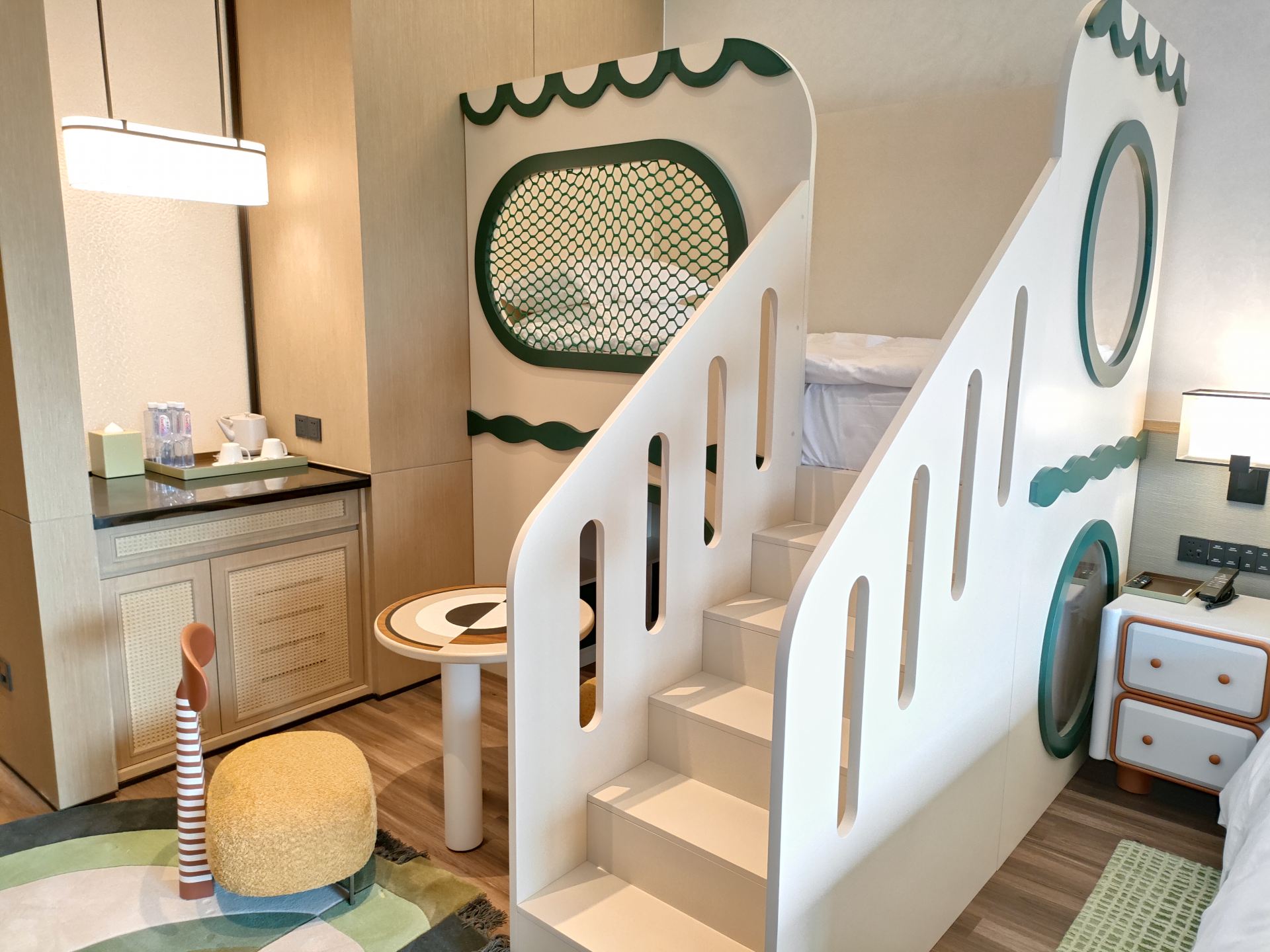 Family King Bed Room