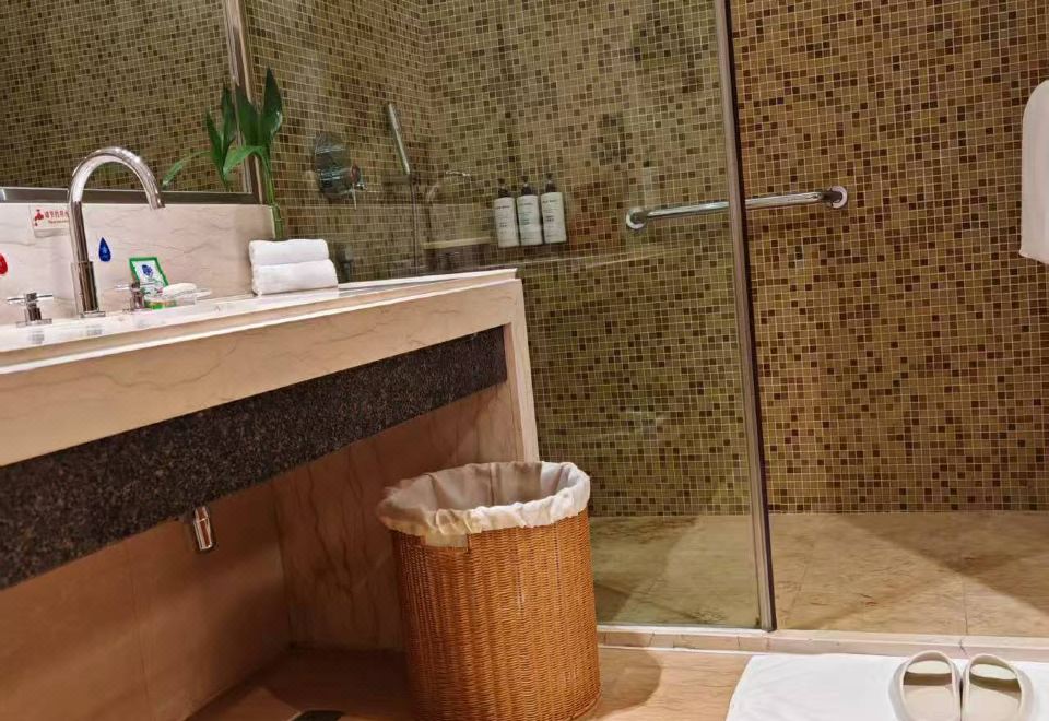 Guanfang Hotel QujingDreamlily Sleeps Peacefully In A Twin Room