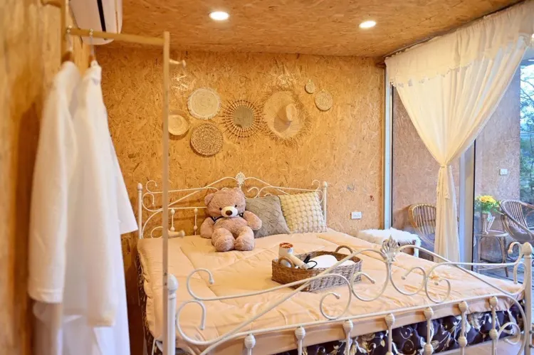 บ้านริมน้ำ