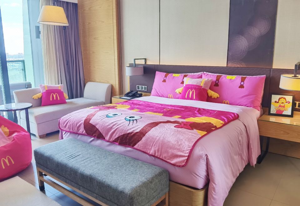 麥當勞四小福主題房