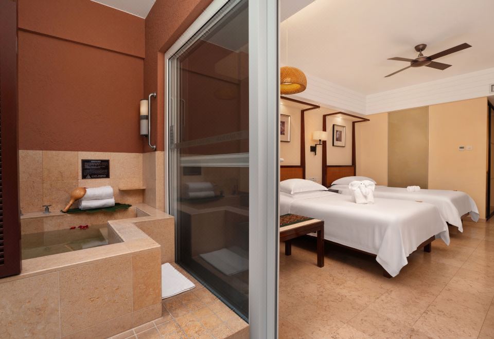 Narada Resort & Spa Qixian MountXigu Retreat Twin Room (Hot Spring Entry + 180-Degree Rainforest View)