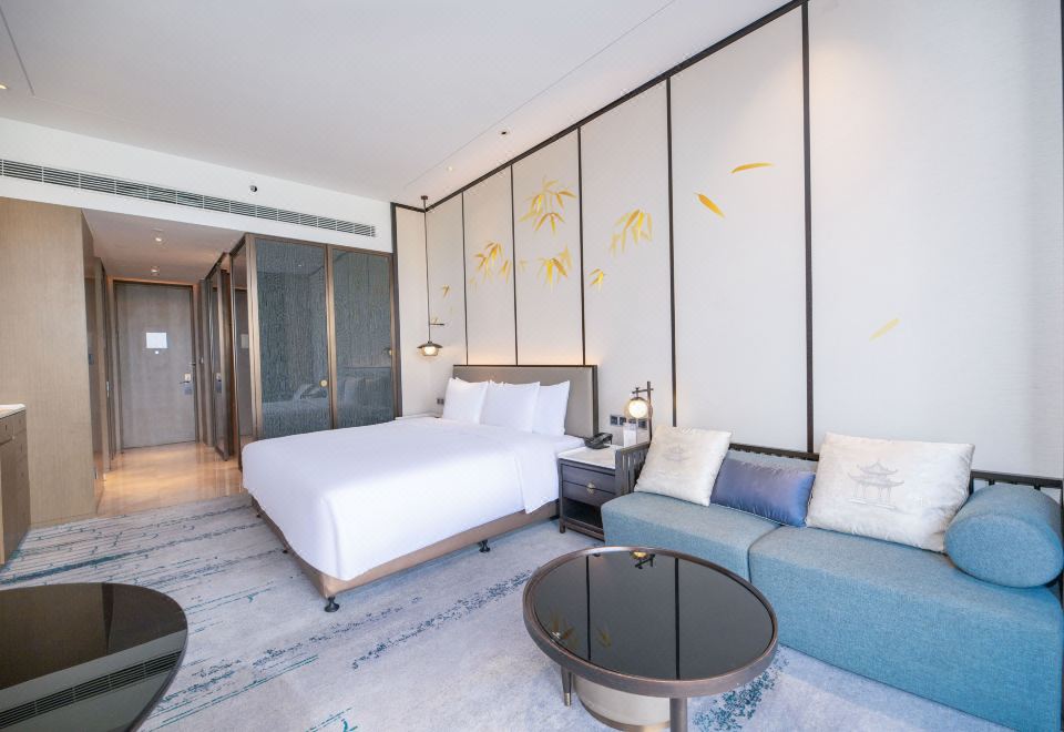 Steigenberger WuxiQueen Room With Lake View