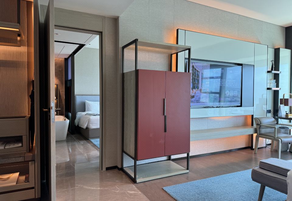 海景家庭连通房（180度全落地窗看海景日出）