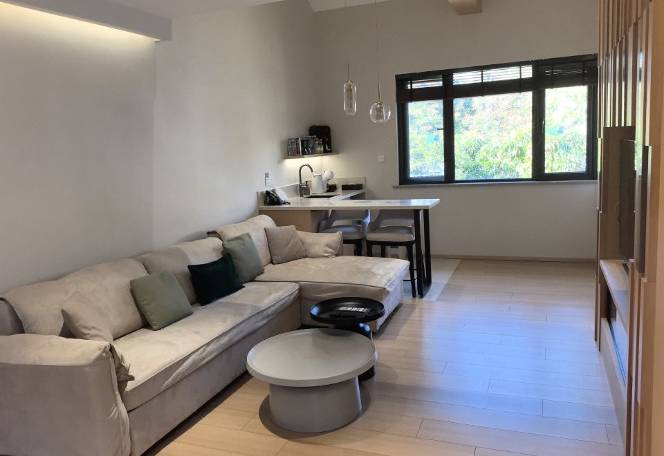 阳光园景双卧套房