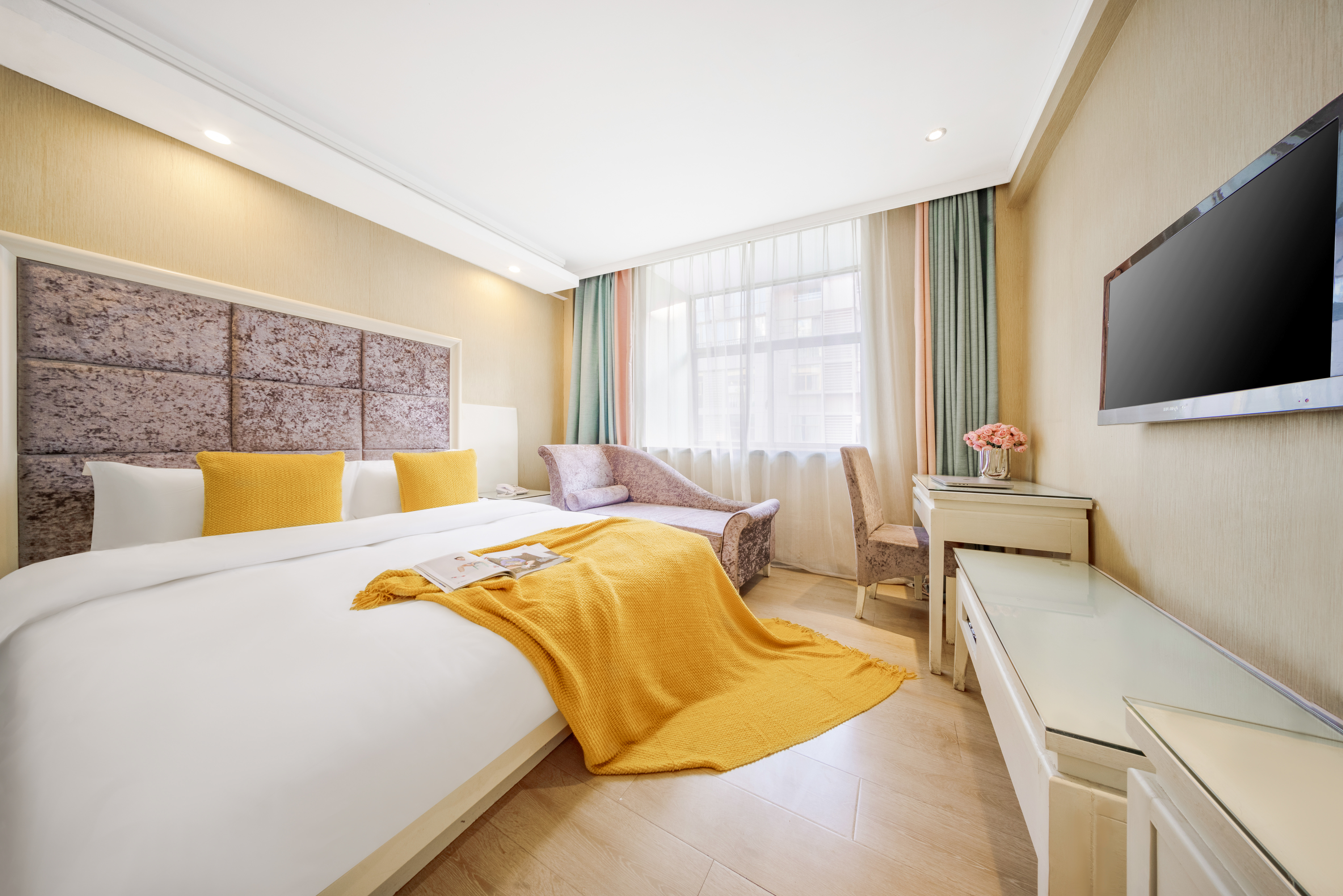 Wanzi Hotel豪華大床房【零壓助眠床墊+通透採光】