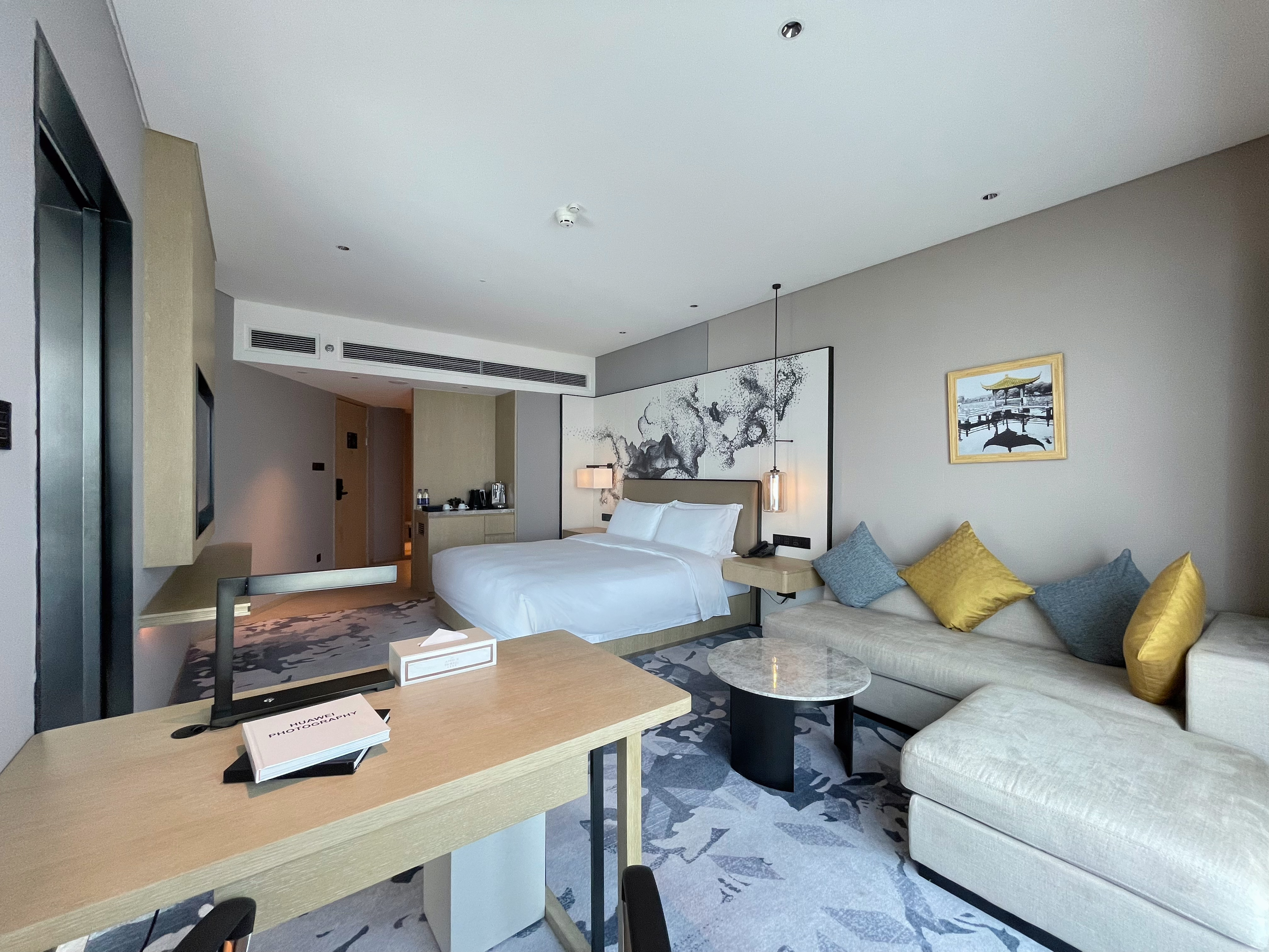 琥珀江景房大床（迷你冰箱+私享coffee机+俯瞰钱塘江）