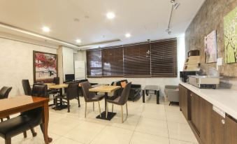 Sugar Hotel - Housity