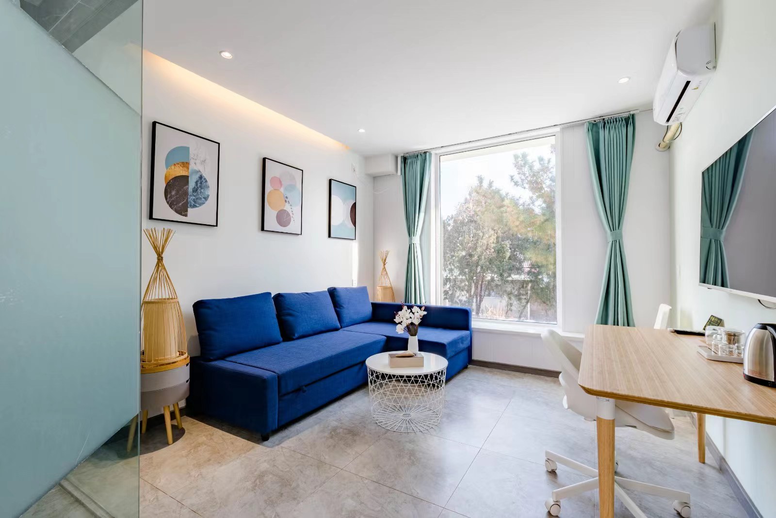 观海loft大床房（全景飘窗+独立客厅+梳化床）